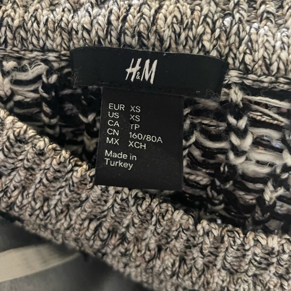 H&M small Aztec sweater - Picture 3 of 3